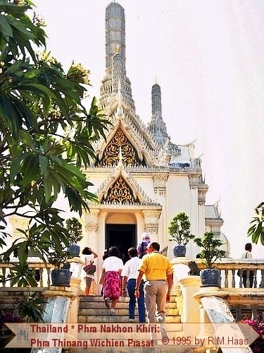 Phetchaburi - Phra Thinang Wichien Prasat